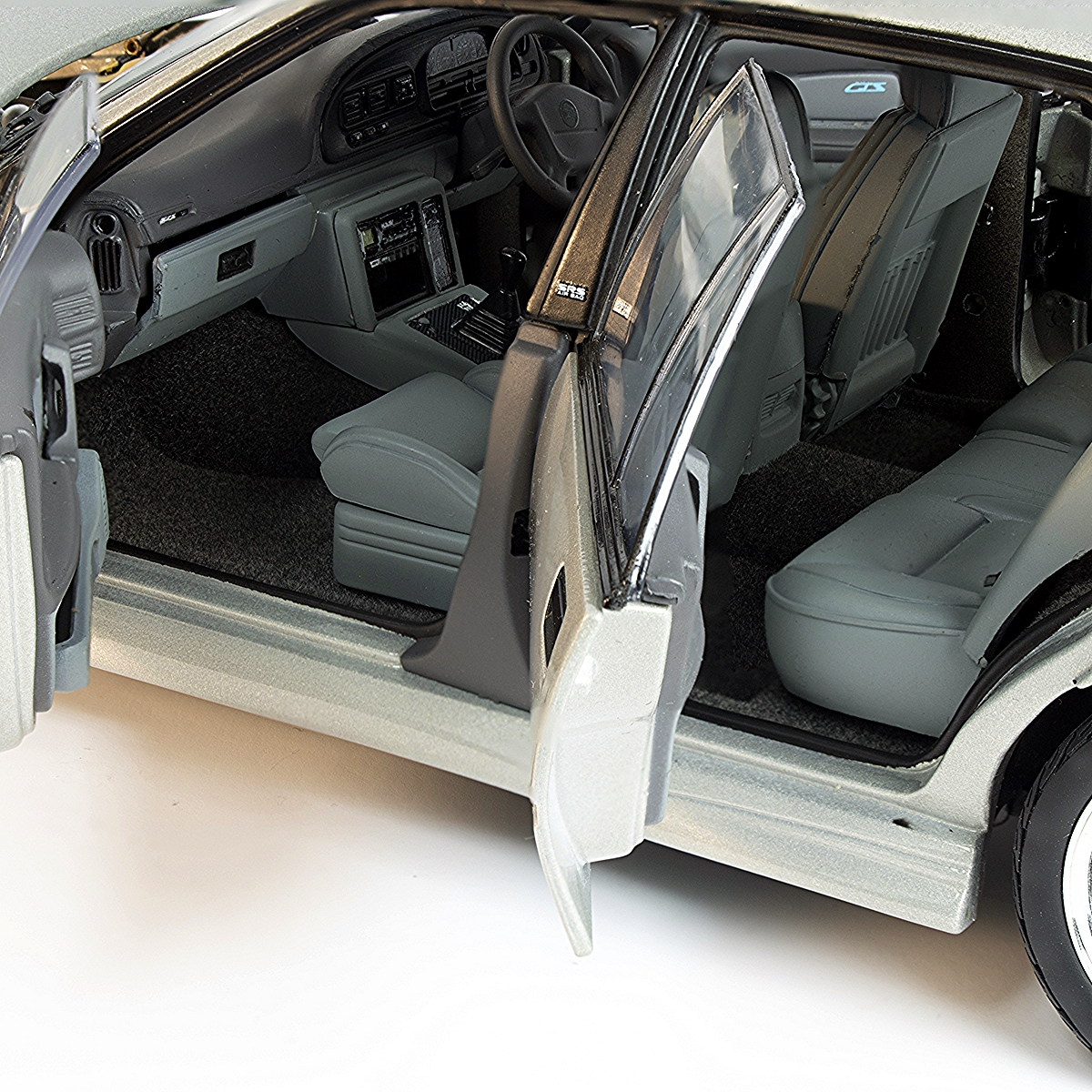 Holden Commodore HSV VS GTS 1995 Silver Mink - Image 4