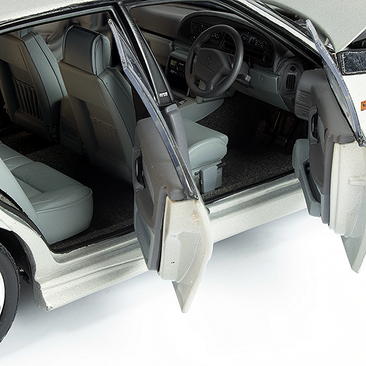 Holden Commodore HSV VS GTS 1995 Silver Mink - Image 2