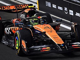 McLaren MCL39 No.4 3rd Abu Dhabi GP 2025 - Lando Norris - F1 Drivers' World Champion 2025.  with pit board